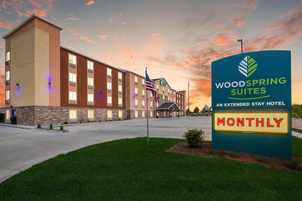 Woodspring Suites Davenport Quad Cities Extérieur photo