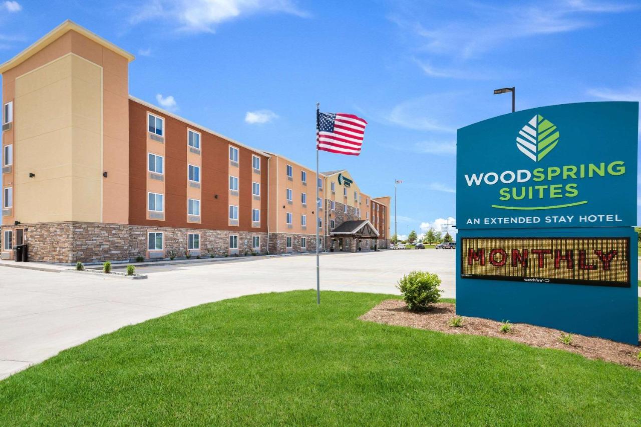 Woodspring Suites Davenport Quad Cities Extérieur photo